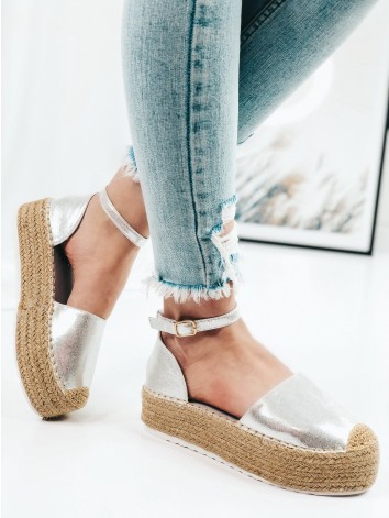 Dámske strieborné espadrilky na platforme