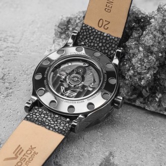 Hodinky Vostok NH72-515D766
